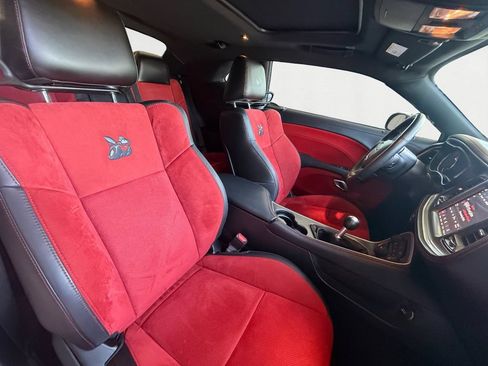 Used 2022 Dodge Challenger R/T Scat Pack RWD image 17