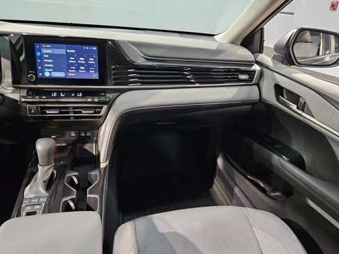 Used 2025 Toyota Camry LE FWD image 11