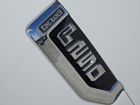 Used 2022 Ford F250 King Ranch w/ King Ranch Ultimate Package image 10