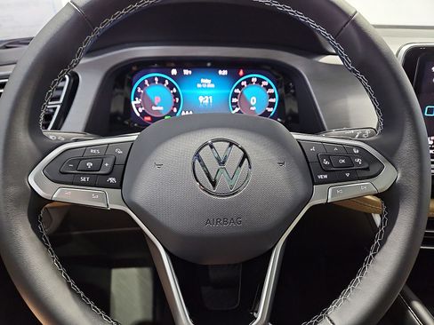 New 2026 Volkswagen Atlas Cross Sport SE FWD image 22