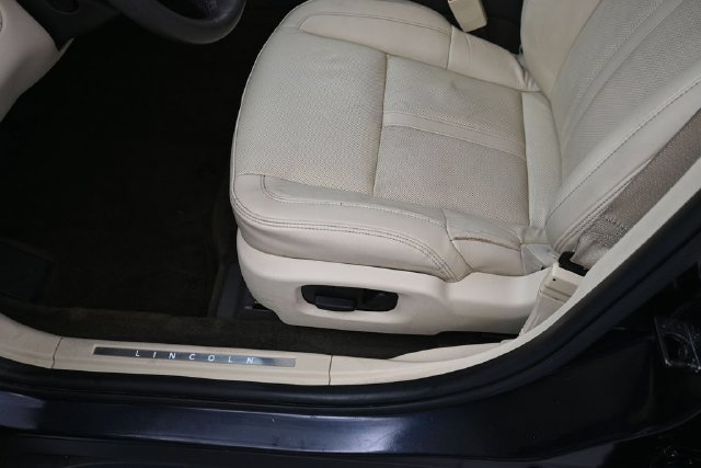 Used 2013 Lincoln MKS FWD image 14