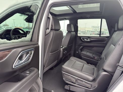 Used 2024 Chevrolet Tahoe LT w/ LT Signature Package image 30