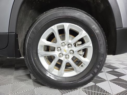 Used 2018 Chevrolet Traverse LT FWD image 11