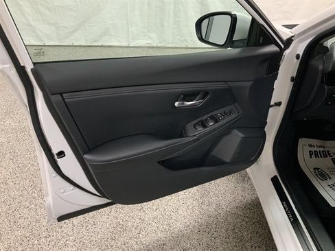 Used 2021 Nissan Sentra SV FWD image 13