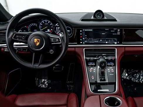 Certified 2022 Porsche Panamera 4 image 25