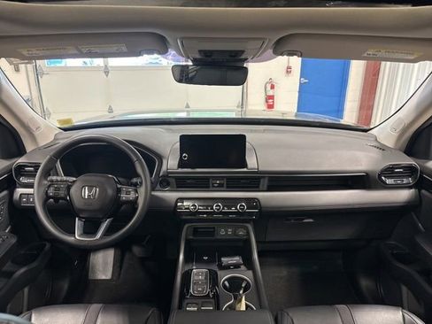Certified 2023 Honda Pilot Touring image 18