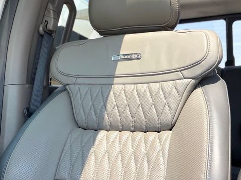 Used 2025 Ford F250 Platinum w/ Platinum Plus Package AWD/4WD image 16
