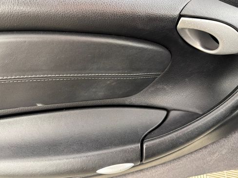 Used 2004 Porsche 911 Carrera RWD image 10