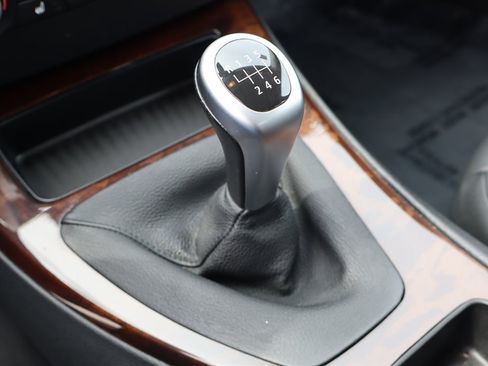 Used 2011 BMW 328i Sedan RWD image 25