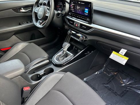 Used 2023 Kia Forte GT-Line image 16