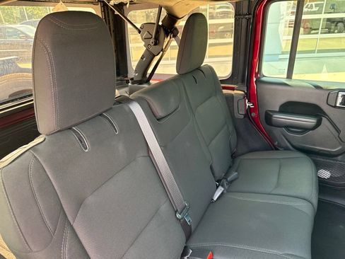 Used 2021 Jeep Wrangler Unlimited Sport AWD/4WD image 37