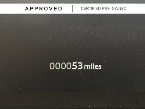 Used 2025 Land Rover Defender 130 X-Dynamic SE AWD/4WD image 24
