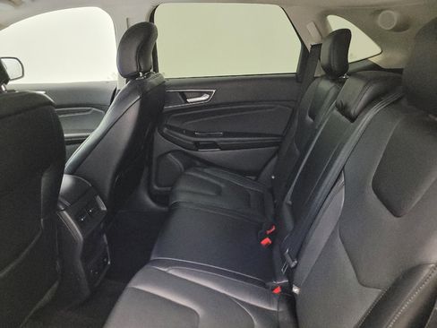 Used 2017 Ford Edge Titanium w/ Equipment Group 301A AWD/4WD image 18