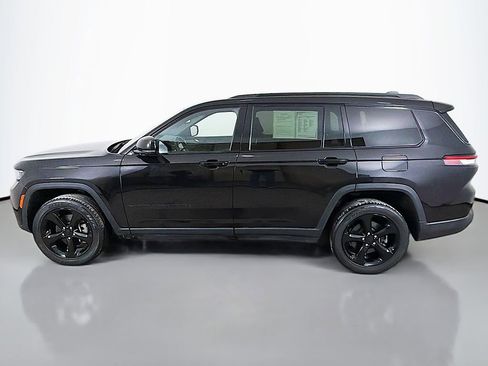 Used 2022 Jeep Grand Cherokee L Altitude image 14