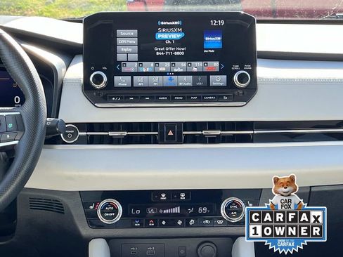 Used 2024 Mitsubishi Outlander SEL image 15