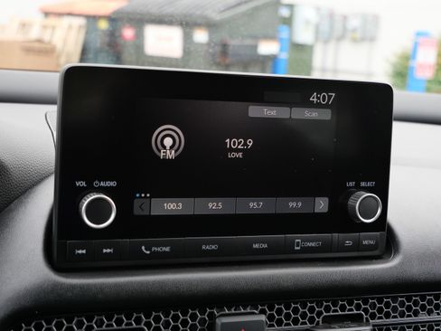 Used 2024 Honda HR-V Sport image 22
