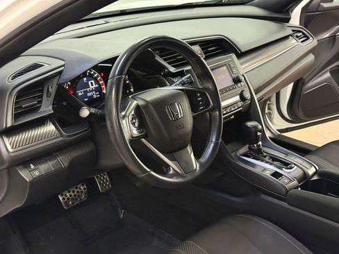 Used 2018 Honda Civic Sport image 16