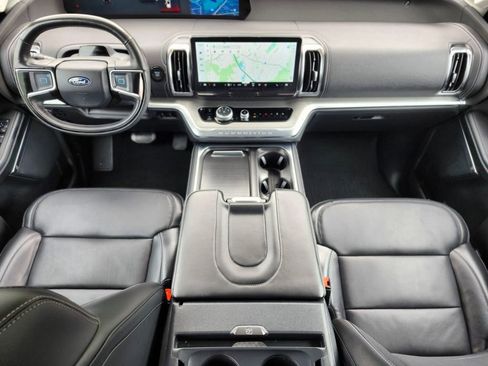 Certified 2025 Ford Expedition Max Platinum AWD/4WD image 12