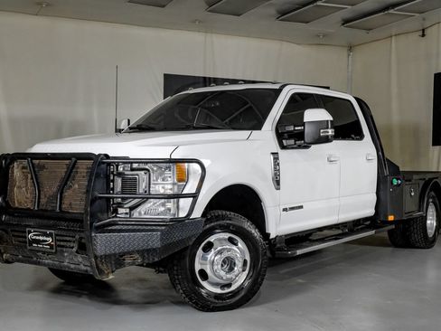 Used 2022 Ford F350 Lariat w/ Lariat Value Package AWD/4WD image 4