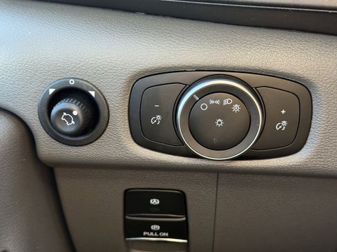 Used 2023 Ford Transit 250 Medium Roof image 24