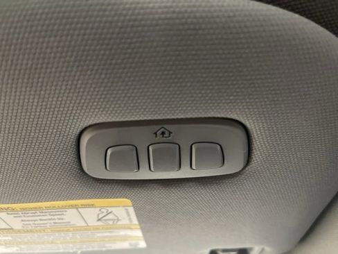 Used 2022 Ford F150 Lariat w/ Equipment Group 502A High image 59