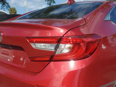 Used 2018 Honda Accord EX-L image 7