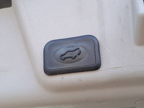 Used 2016 Buick Enclave Leather image 7