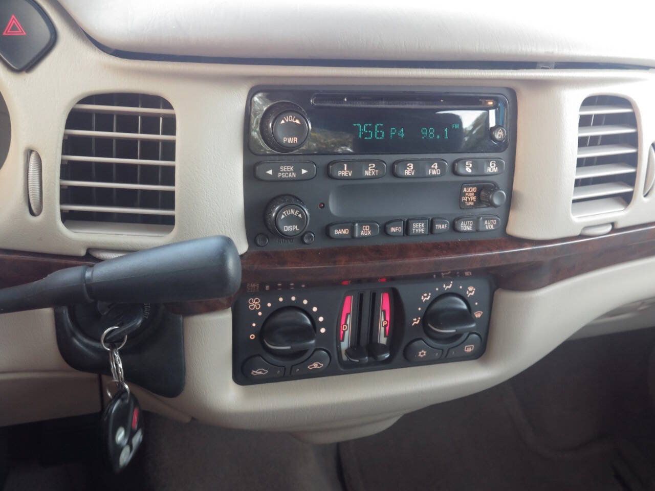 Used 2005 Chevrolet Impala w/ Preferred Equipment Group FWD image 9