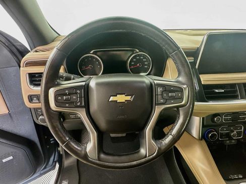 Used 2021 Chevrolet Tahoe Premier w/ Premium Package AWD/4WD image 9