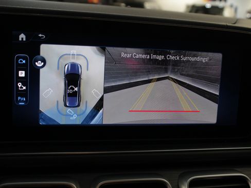 Used 2025 Mercedes-Benz GLS 63 AMG 4MATIC image 60