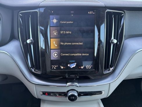 Used 2020 Volvo XC60 T5 Momentum w/ Protection Package Premier image 13