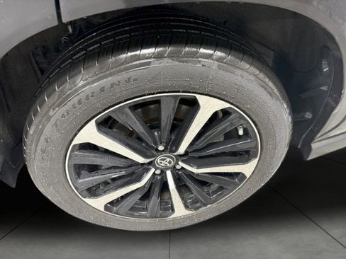 Used 2021 Toyota Highlander XSE image 9