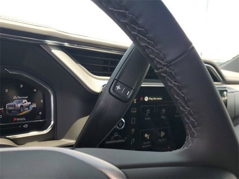 New 2025 GMC Sierra 3500 Denali w/ Technology Package image 15