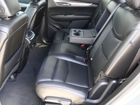 Used 2023 Cadillac XT6 Luxury image 26