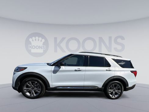 New 2025 Ford Explorer Active w/ Active Comfort Package image 2