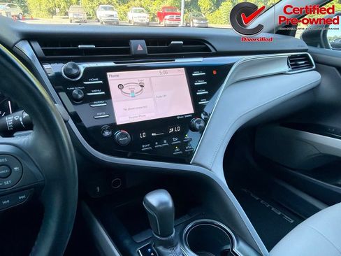 Used 2018 Toyota Camry SE w/ Audio Package FWD image 59