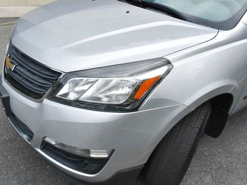 Used 2017 Chevrolet Traverse LS FWD image 59