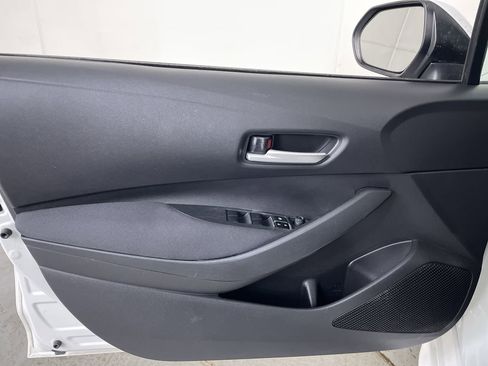 Used 2020 Toyota Corolla LE image 10