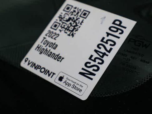 Certified 2022 Toyota Highlander XLE image 43