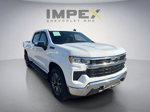 Used 2024 Chevrolet Silverado 1500 LT AWD/4WD image 5