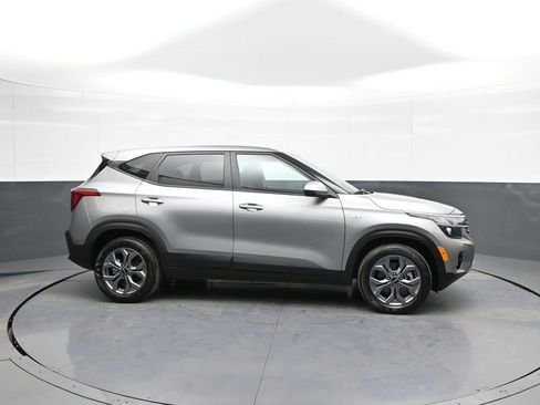 Certified 2024 Kia Seltos LX image 5