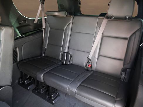 Used 2024 Chevrolet Suburban High Country AWD/4WD image 27