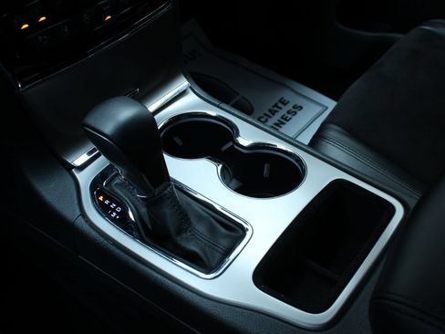 Used 2021 Jeep Grand Cherokee Laredo X AWD/4WD image 39