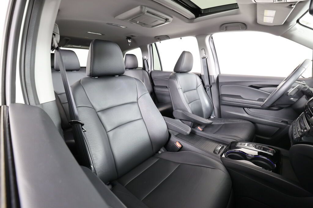 Used 2017 Honda Pilot Touring image 26