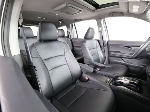 Used 2017 Honda Pilot Touring image 26
