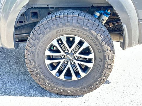 Used 2018 Ford F150 Raptor w/ Equipment Group 802A Luxury image 12