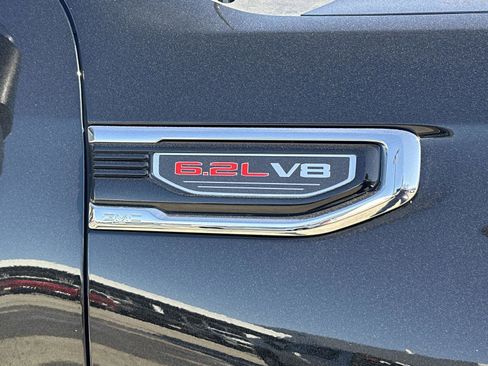 Used 2022 GMC Sierra 1500 SLT w/ SLT Premium Plus Package image 5