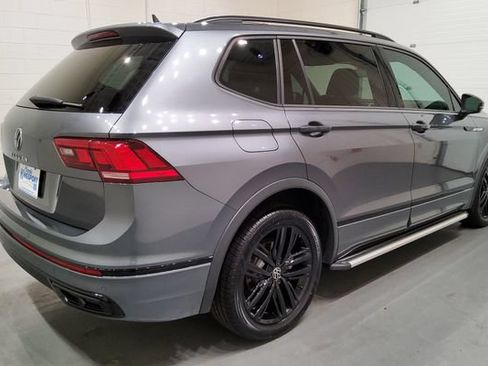 Used 2022 Volkswagen Tiguan SE R-Line FWD image 7