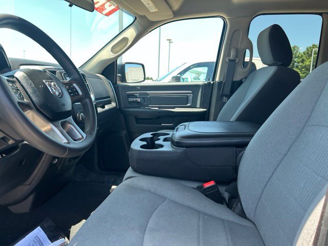 Used 2024 RAM 1500 Classic SLT AWD/4WD image 27
