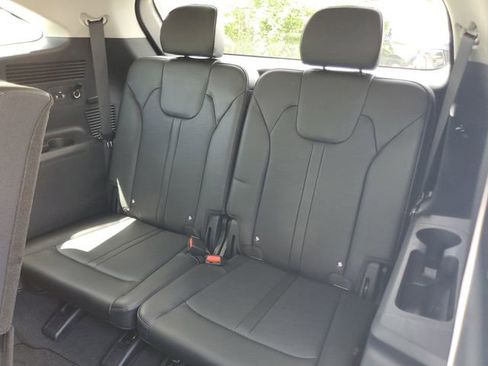 Used 2024 Kia Sorento S w/ Panoramic Sunroof Package FWD image 9